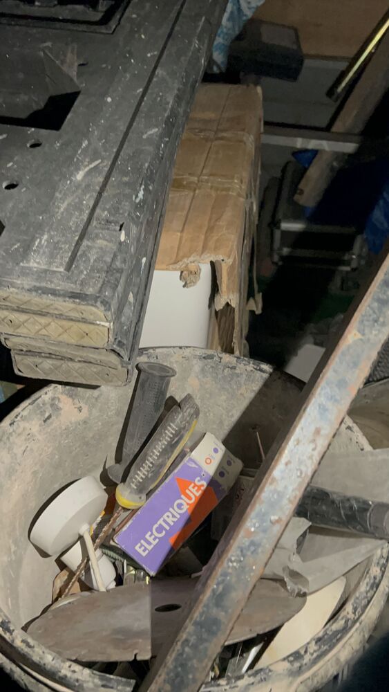 iBidOnStorage.co.uk Access Self Storage Auction 16863142293876