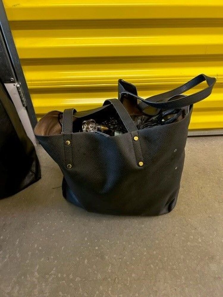 iBidOnStorage.co.uk Access Self Storage Auction 16866690947796