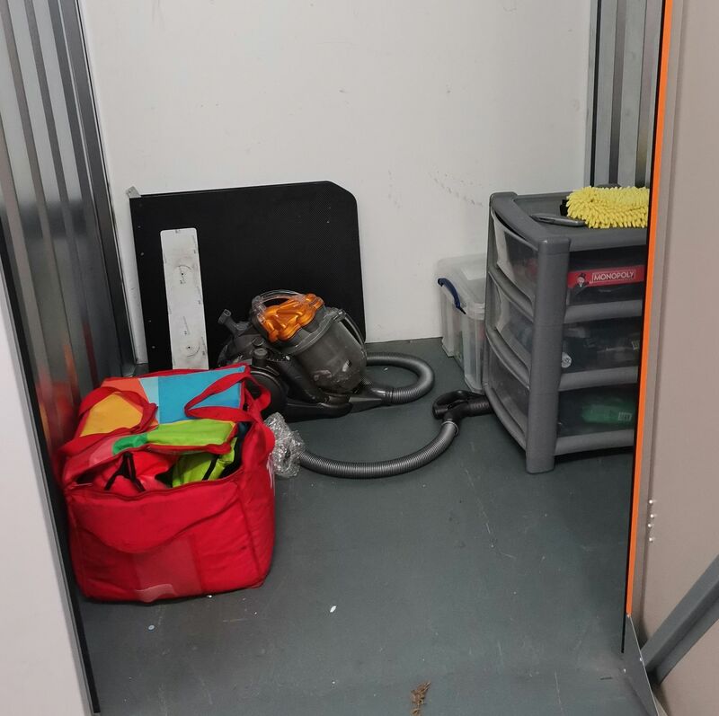 iBidOnStorage.co.uk LoknStore Auction 16872605045545