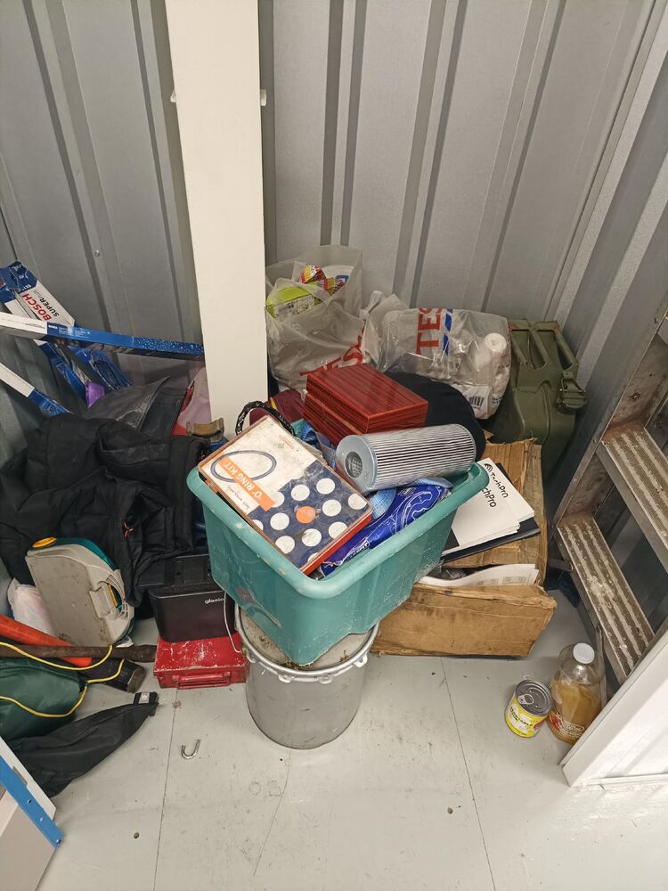 iBidOnStorage.co.uk Storage King Auction 16877749404514