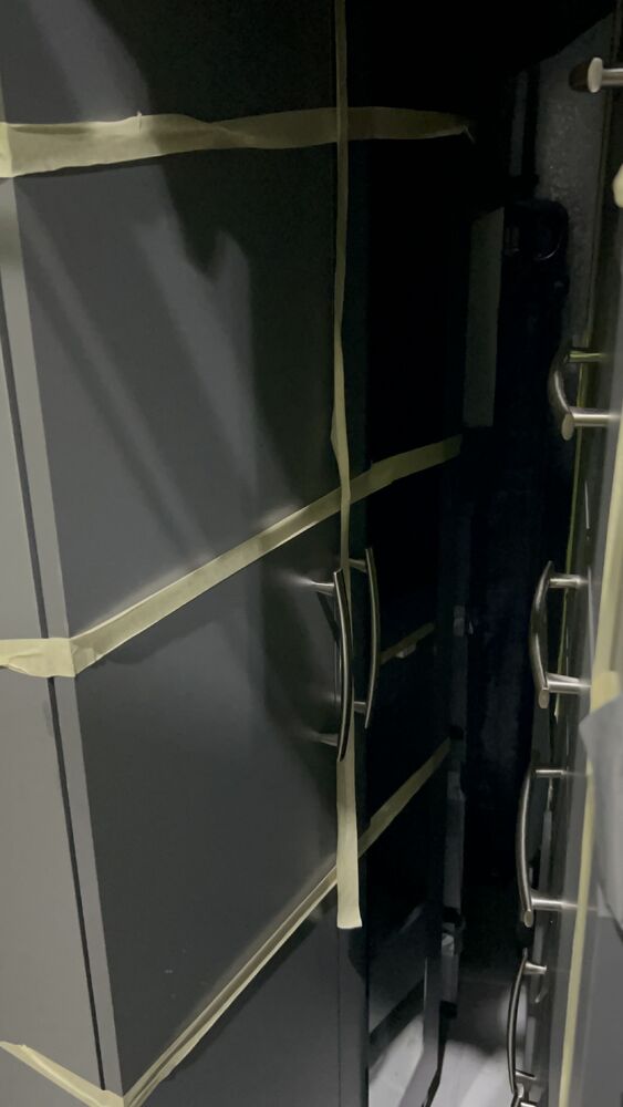 iBidOnStorage.co.uk Access Self Storage Auction 16878620302158