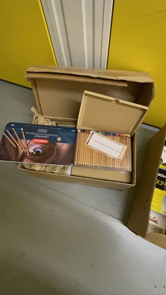 iBidOnStorage.co.uk Access Self Storage Auction 16878804389138