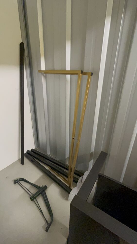 iBidOnStorage.co.uk Access Self Storage Auction 16878807883423