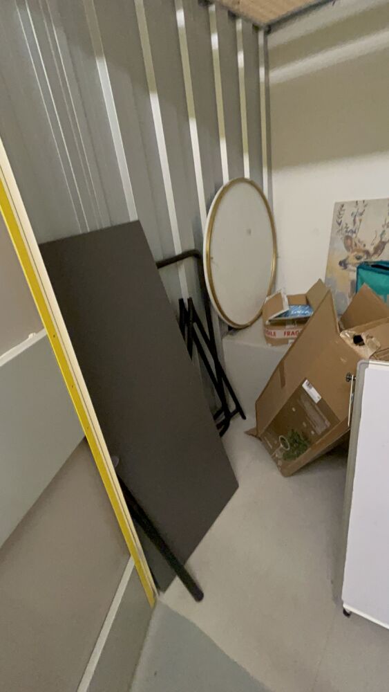 iBidOnStorage.co.uk Access Self Storage Auction 16878807883423