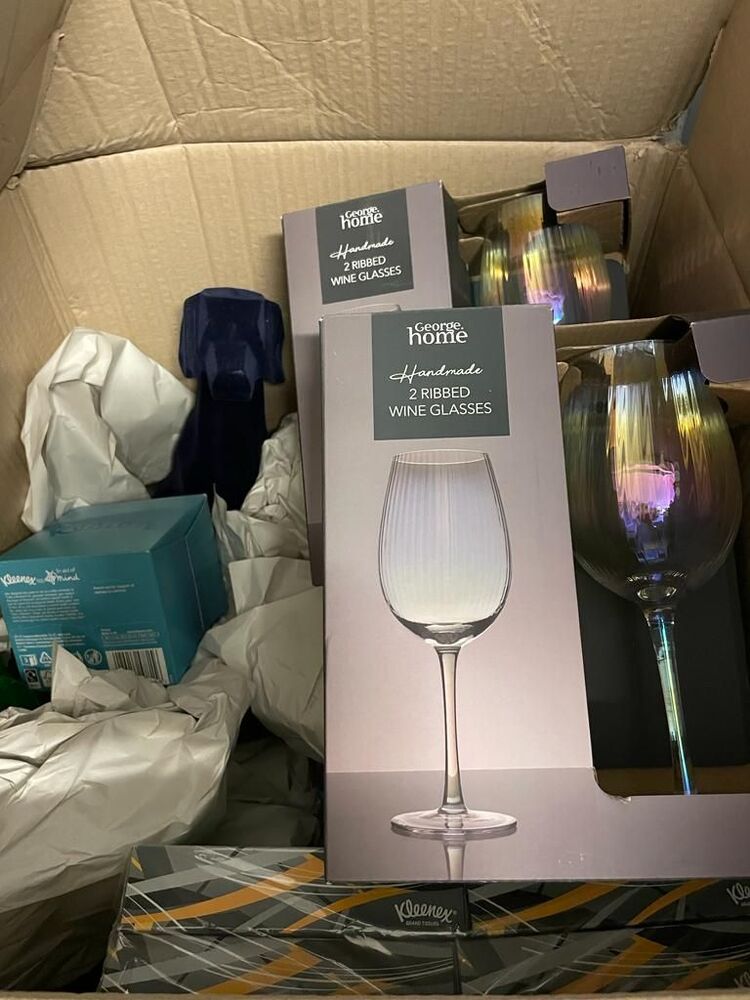 iBidOnStorage.co.uk - Metro Storage Auction - 16896930768309