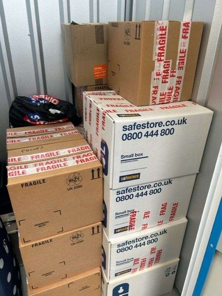 iBidOnStorage.co.uk StorageMart Auction 16898472172886