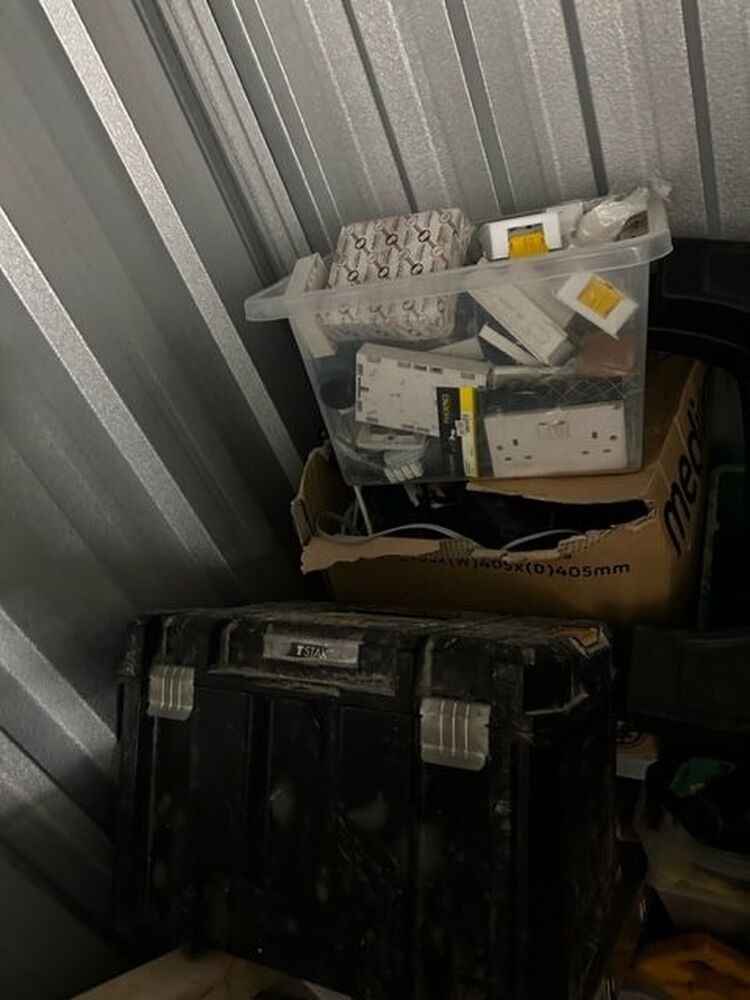 iBidOnStorage.co.uk Store First Auction 16899304166653