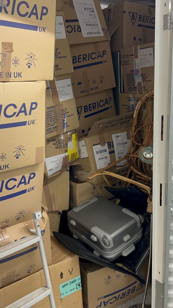 iBidOnStorage.co.uk Access Self Storage Auction 16911423268382