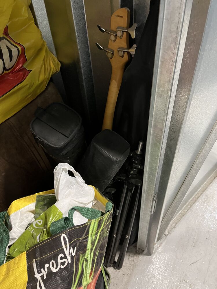 iBidOnStorage.co.uk StorageMart Auction 16911483965057