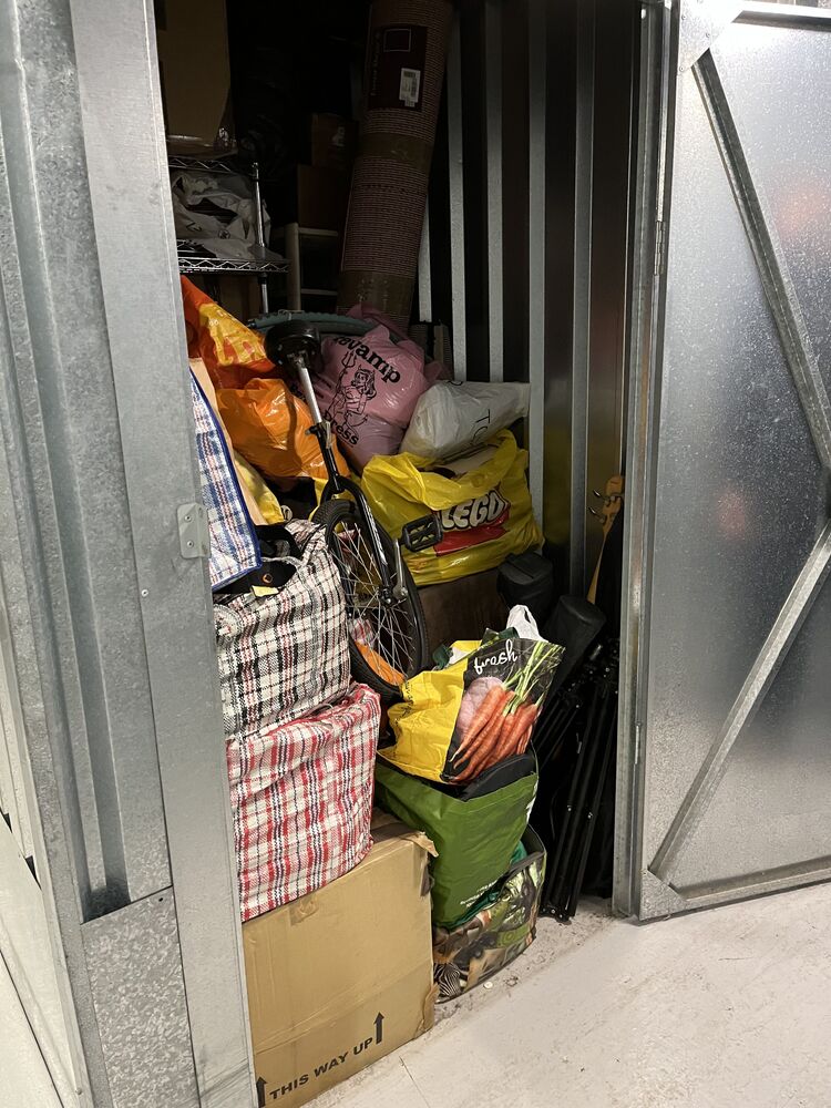 iBidOnStorage.co.uk StorageMart Auction 16911483965057