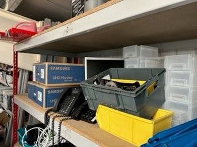 iBidOnStorage.co.uk Storage King Auction 16928838167491