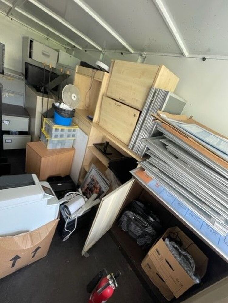 iBidOnStorage.co.uk StorageMart Auction 16940931619381