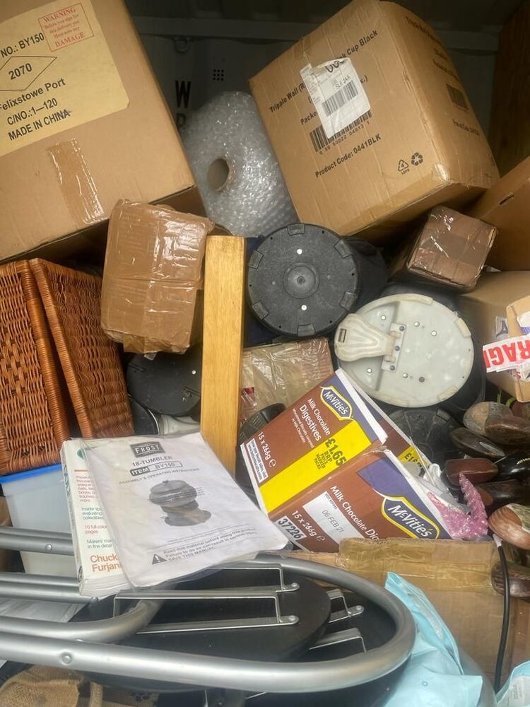 iBidOnStorage.co.uk Brant Self Storage Auction 16946095907606