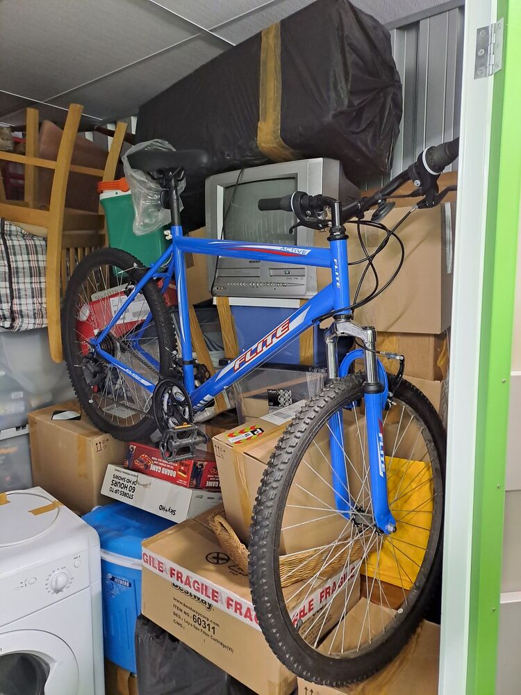 iBidOnStorage.co.uk Flexiss Group Auction 16947758025646