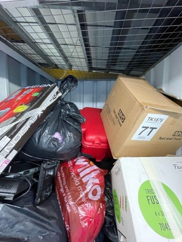 iBidOnStorage.co.uk StorageMart Auction 16951347982079