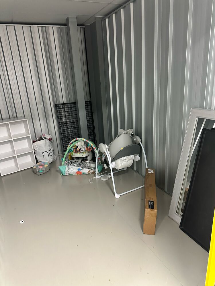 iBidOnStorage.co.uk Store First Auction 16974641361951