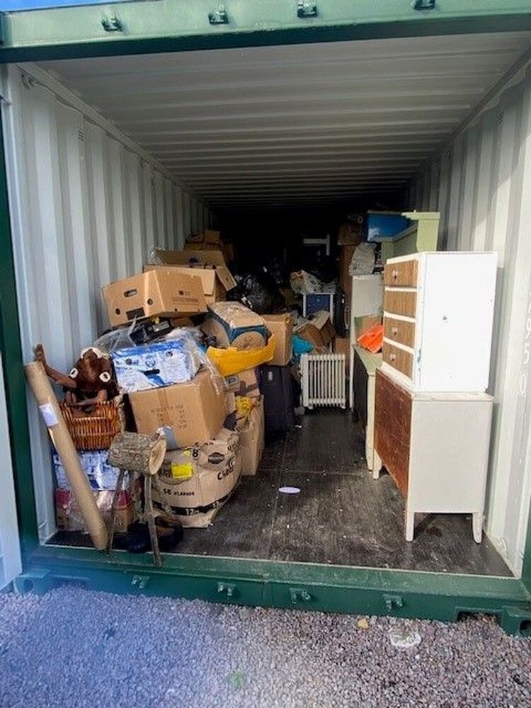 iBidOnStorage.co.uk LocBox Self Storage Auction 16983300126038