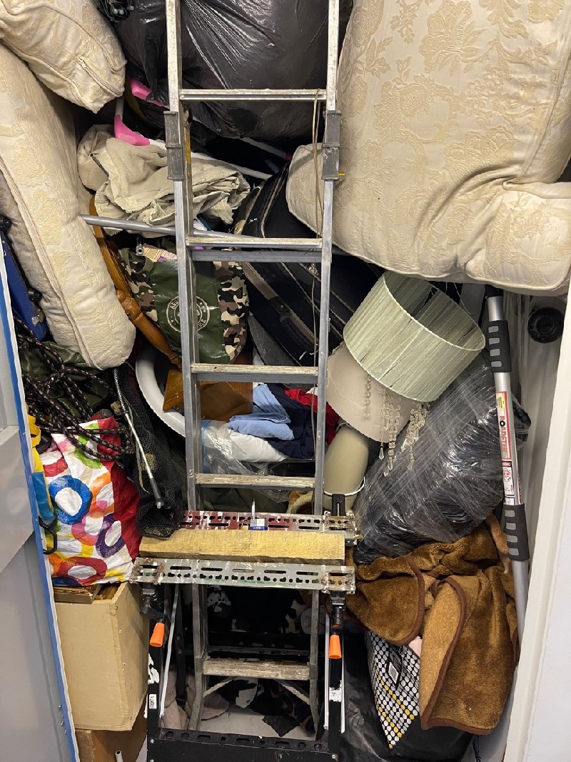 iBidOnStorage.co.uk StorageMart Auction 16264327199521