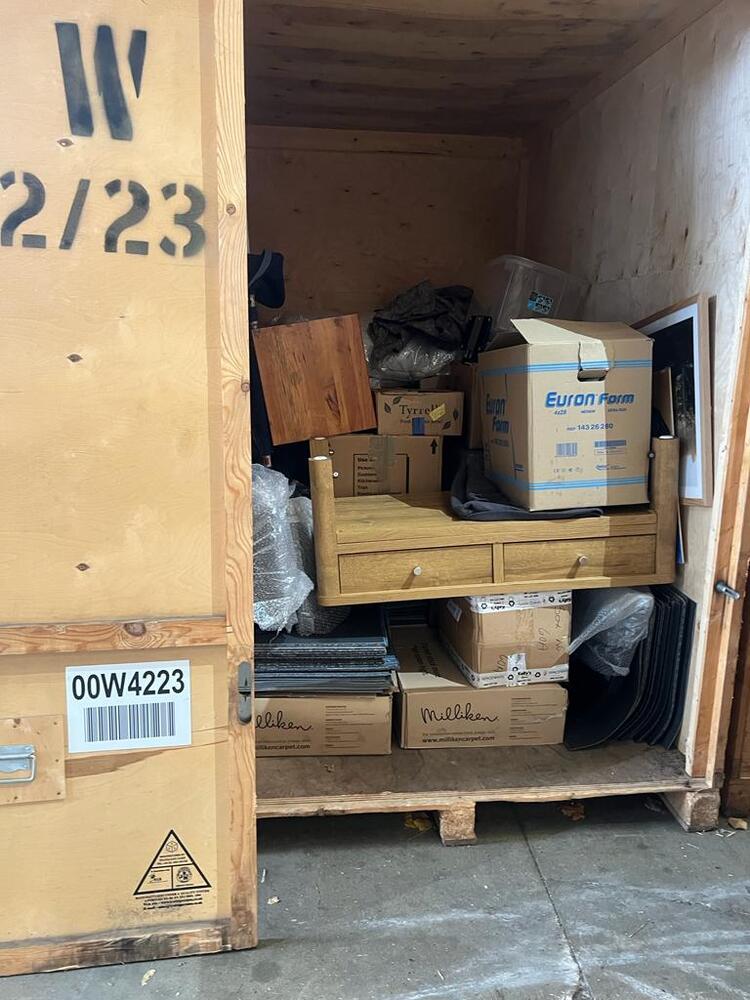 iBidOnStorage.co.uk Kellys Self Storage Auction 17008242713349