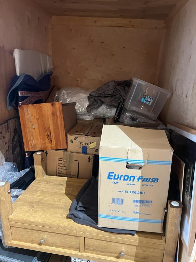 iBidOnStorage.co.uk Kellys Self Storage Auction 17008242713349