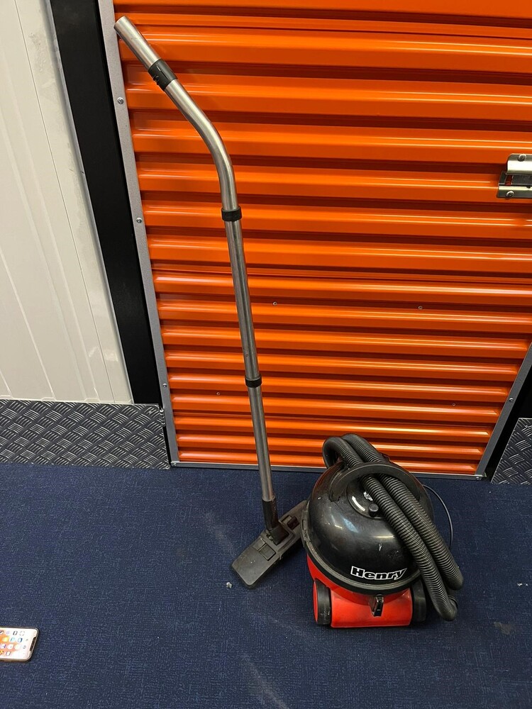 iBidOnStorage.co.uk Auction 17023054421346