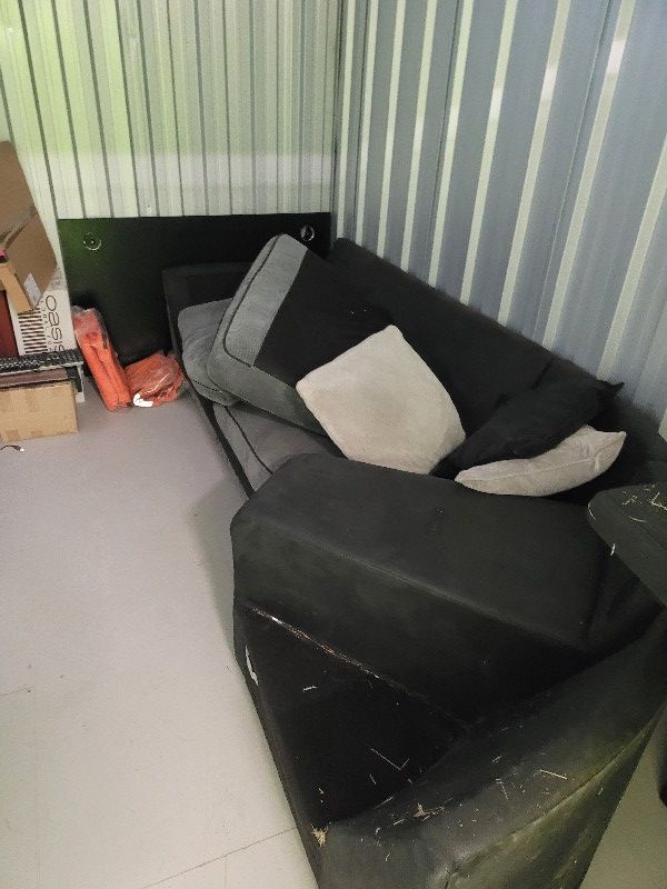 iBidOnStorage.co.uk StorageMart Auction 16280873059154