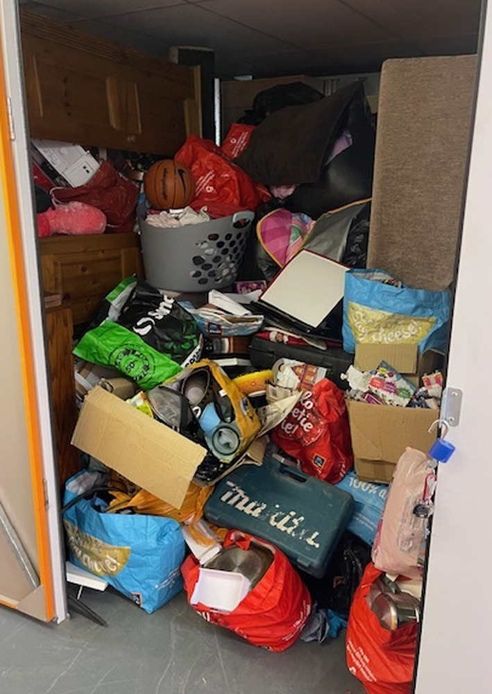 iBidOnStorage.co.uk LoknStore Auction 17042750109780