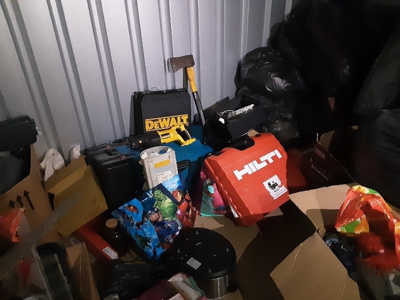 iBidOnStorage.co.uk Storage King Auction 17044466536309