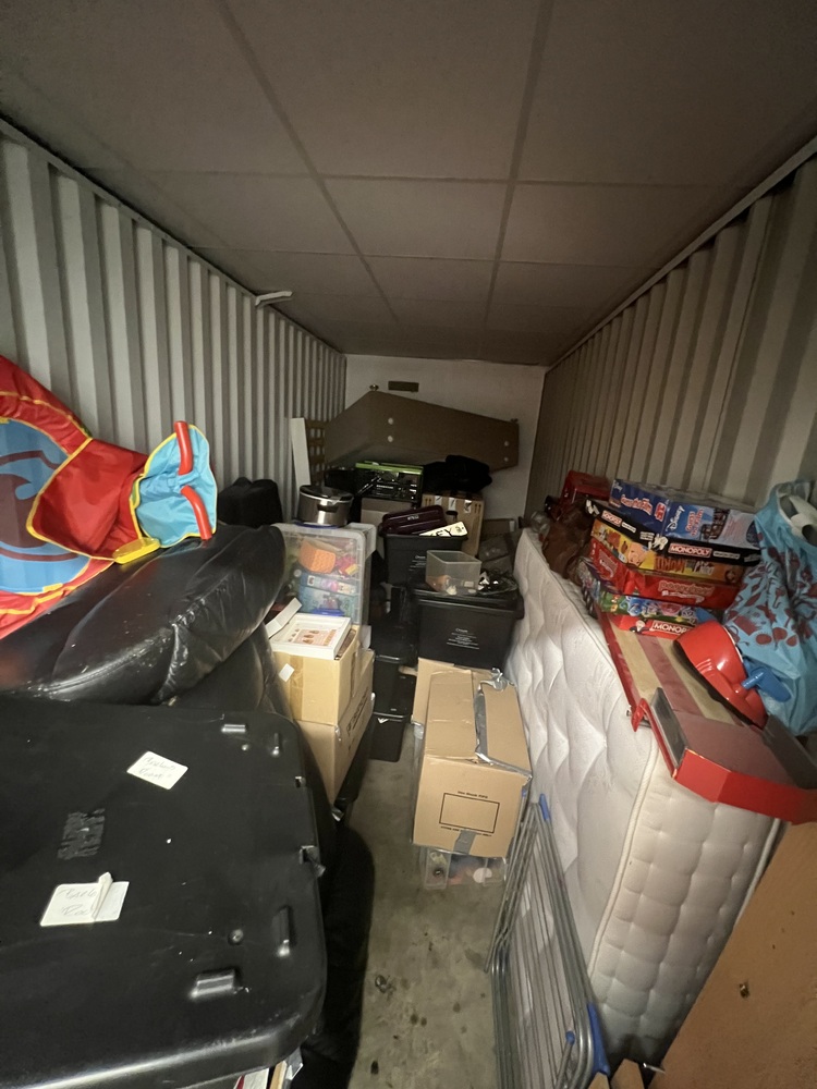 iBidOnStorage.co.uk The Storage Team Auction 17049804334727