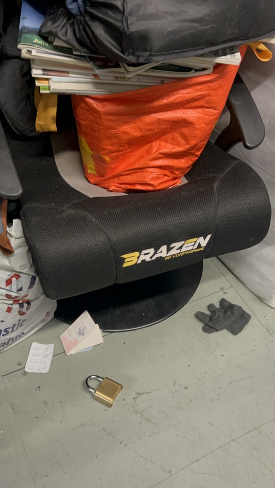 iBidOnStorage.co.uk Access Self Storage Auction 17054035557323