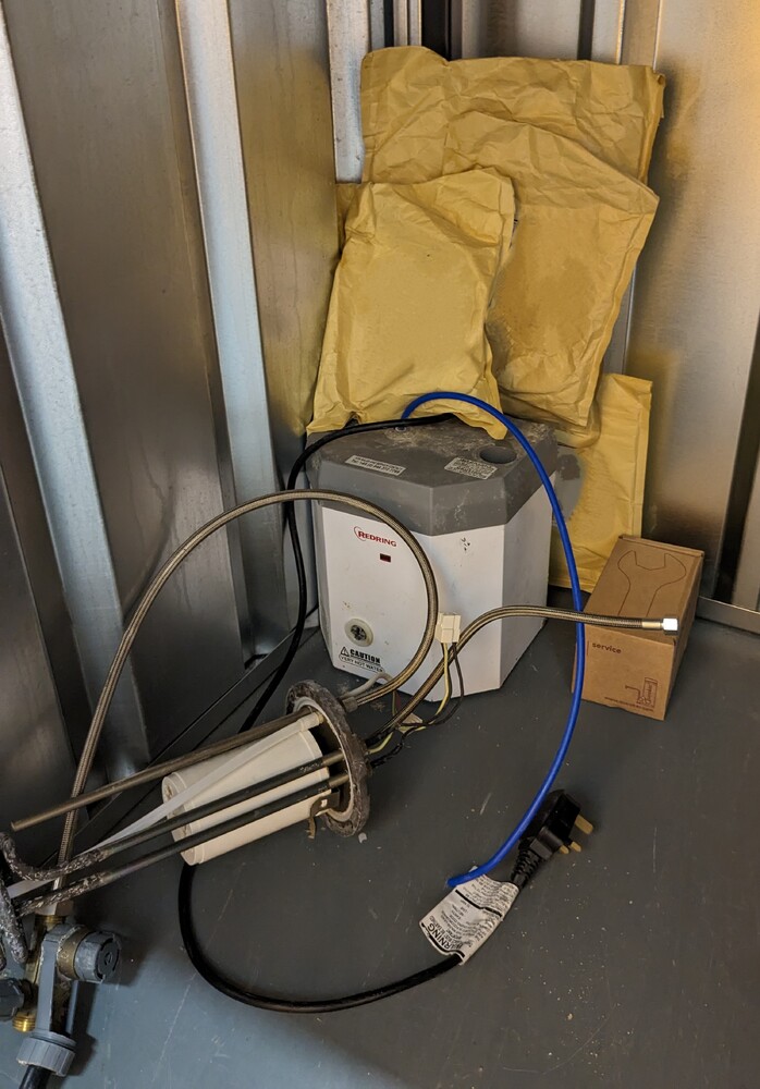 iBidOnStorage.co.uk LoknStore Auction 17059157265153