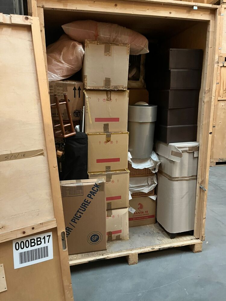 iBidOnStorage.co.uk Kellys Self Storage Auction 17060246186266