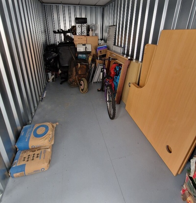 iBidOnStorage.co.uk LoknStore Auction 17068752541560
