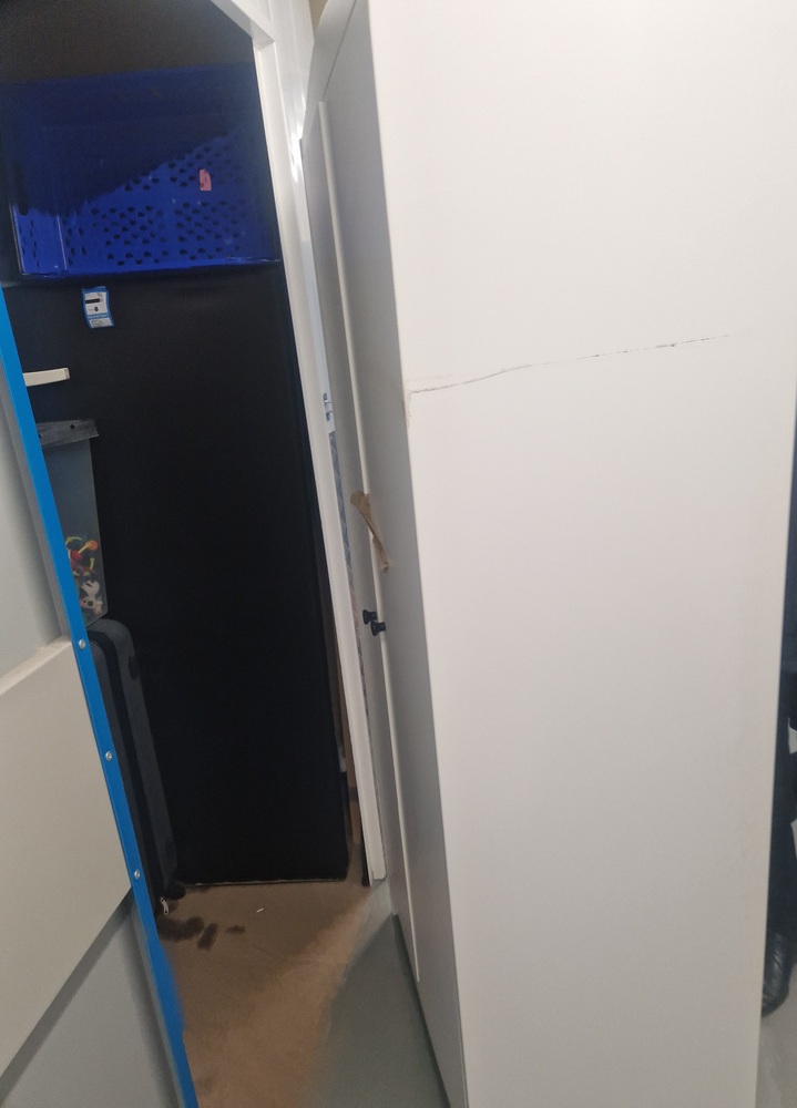 iBidOnStorage.co.uk Storage King Auction 17078144661641