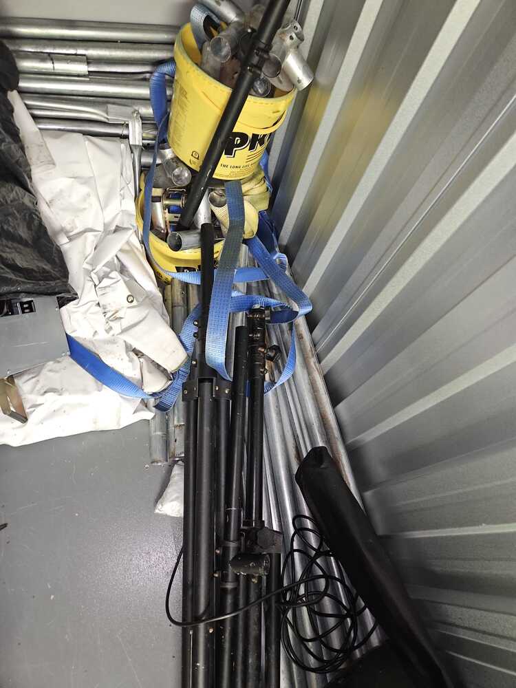 iBidOnStorage.co.uk The Storage Team Widnes Auction 17105240165713