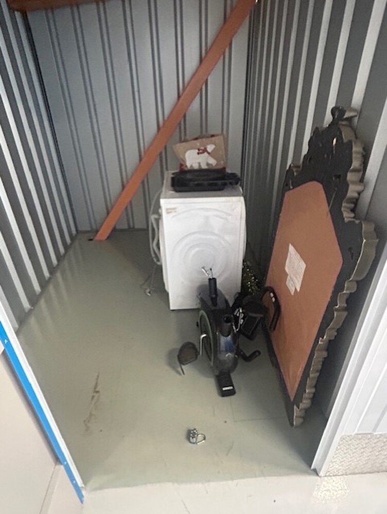 iBidOnStorage.co.uk StorageMart Auction 17162831606552