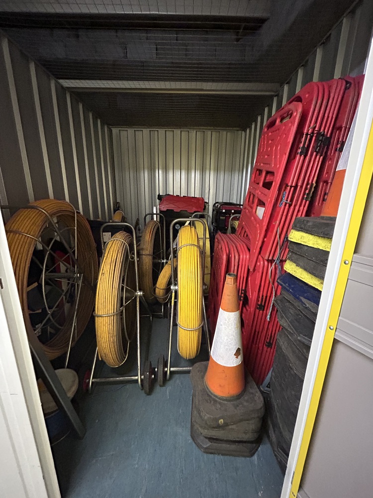 iBidOnStorage.co.uk Storage Vault Auction 17183621163590